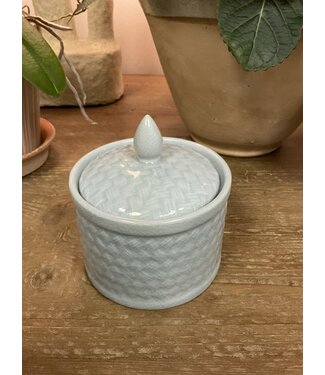 Fine porcelain box, 5" crackle light blue gray
