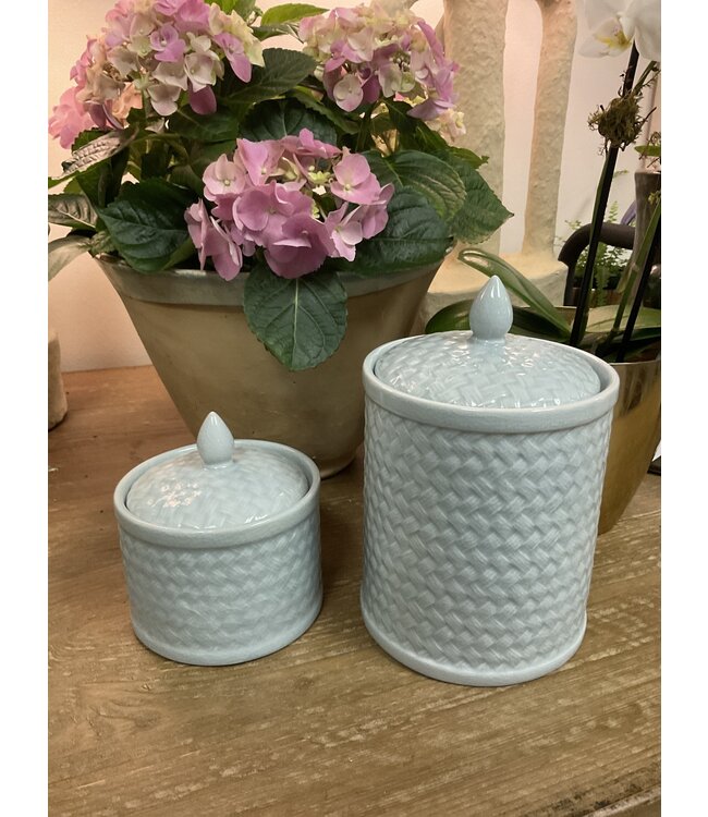 Fine porcelain box, 5" crackle light blue gray