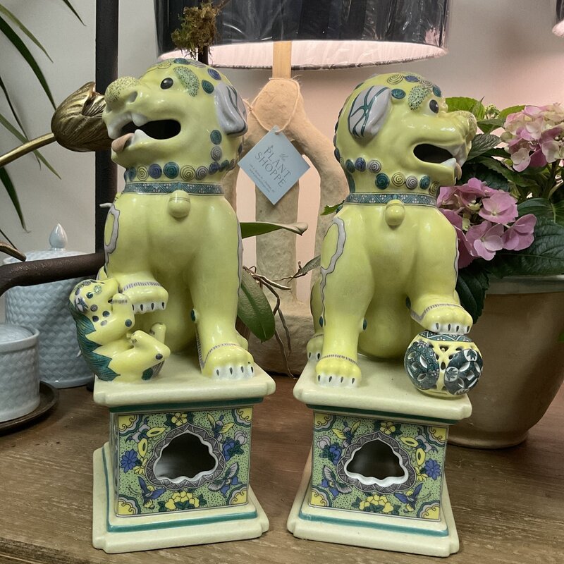 Pair of hand painted fine porcelain yellow/green foo dogs, 14"