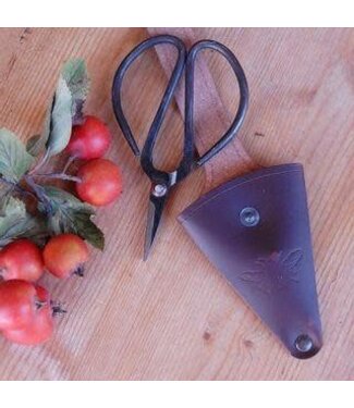 Scissors in Leather Pouch