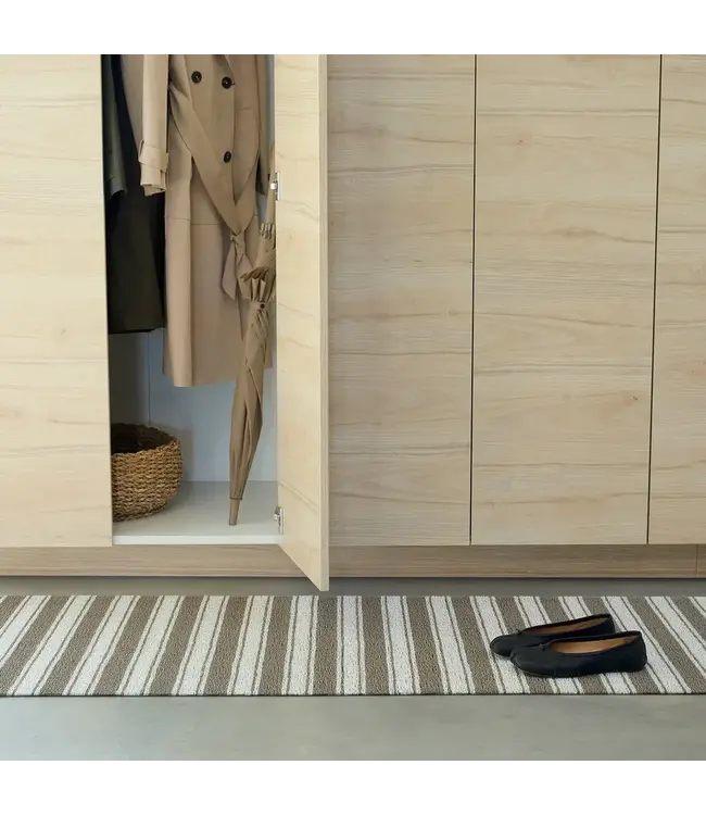 Chilewich Martha Stewart | Chilewich Boardwalk Stripe Shag Runner, Walnut 24"x72"