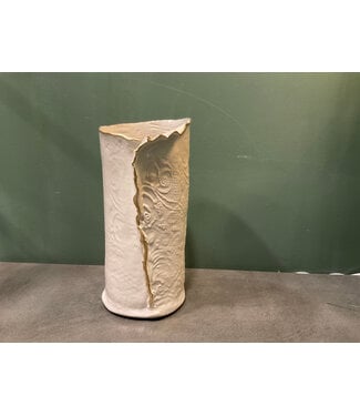 Large Vase with gold 10"x10"