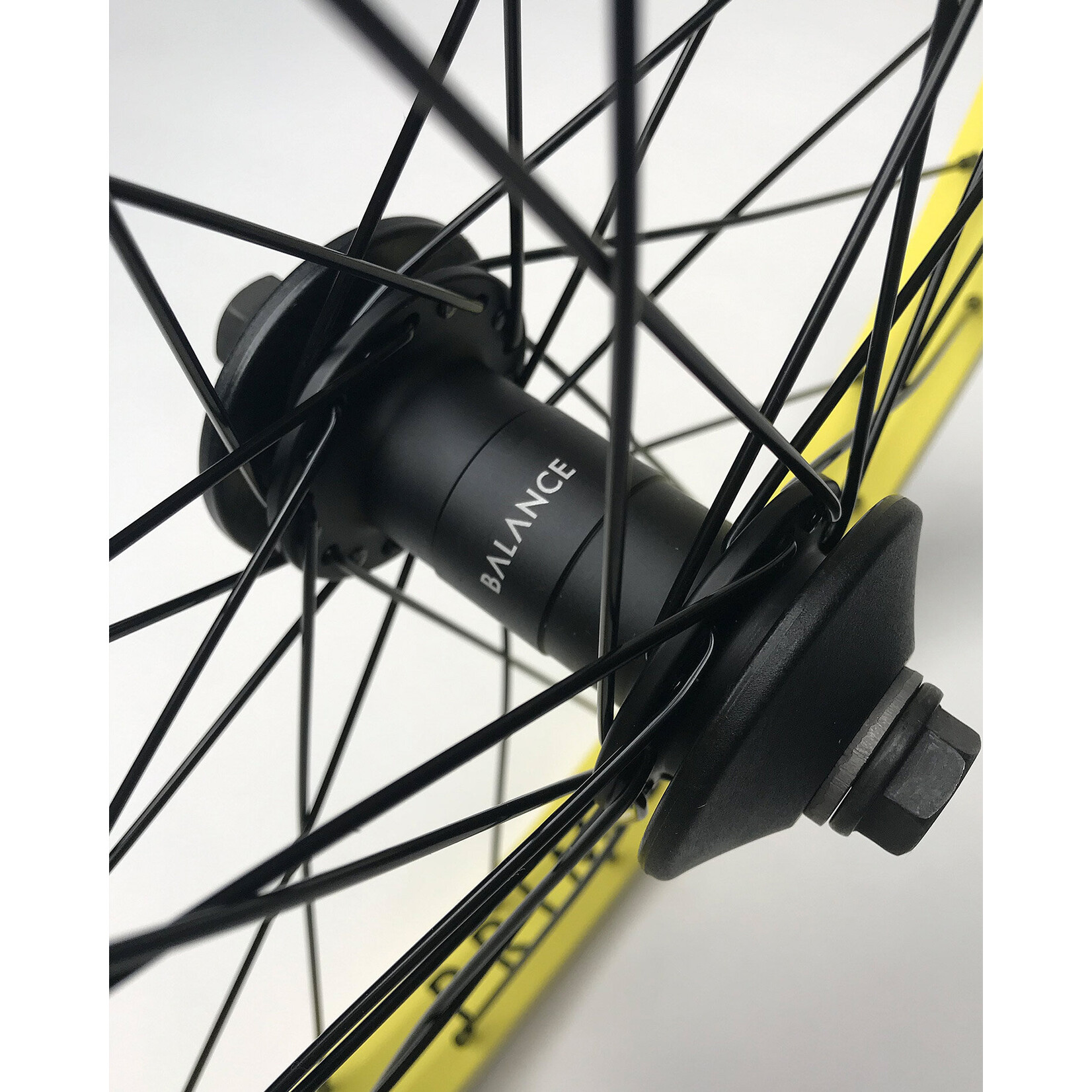 Primo Primo Balance / VS Front Wheel - Yellow/Black