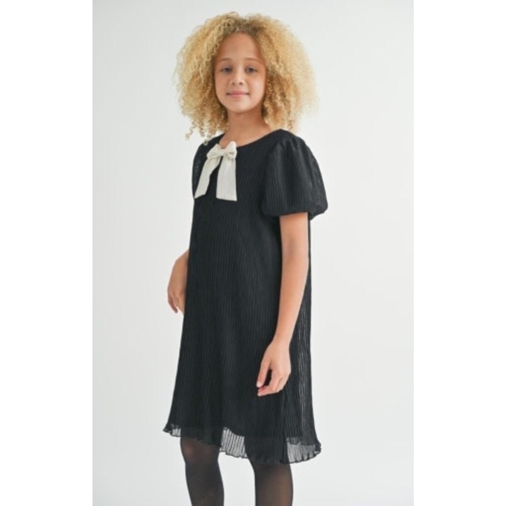 Sadie & Sage Black Puff Sleeve Dress with Bow