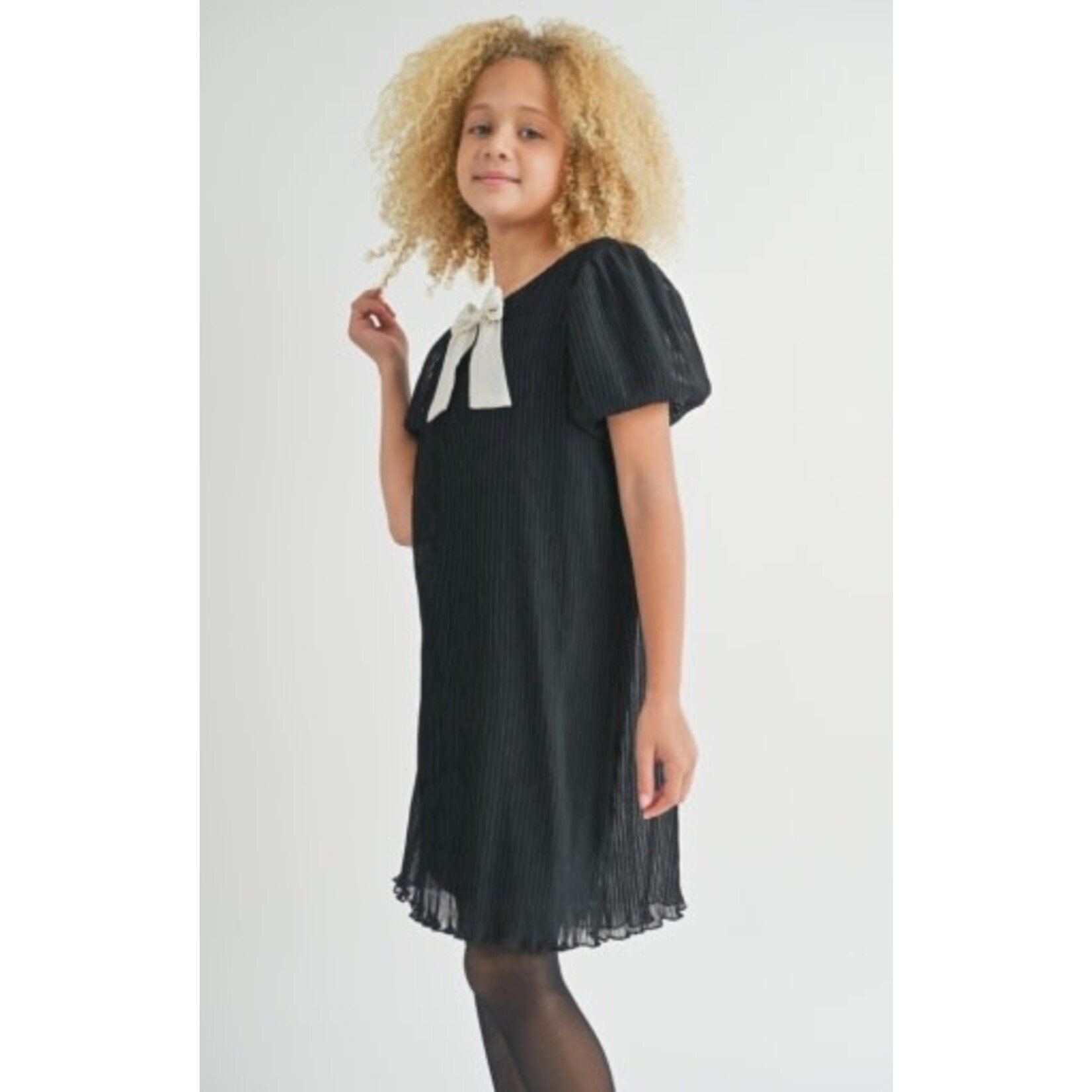 Sadie & Sage Black Puff Sleeve Dress with Bow