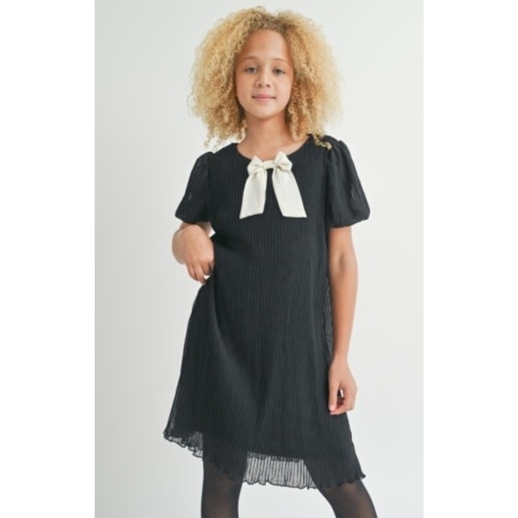 Sadie & Sage Black Puff Sleeve Dress with Bow