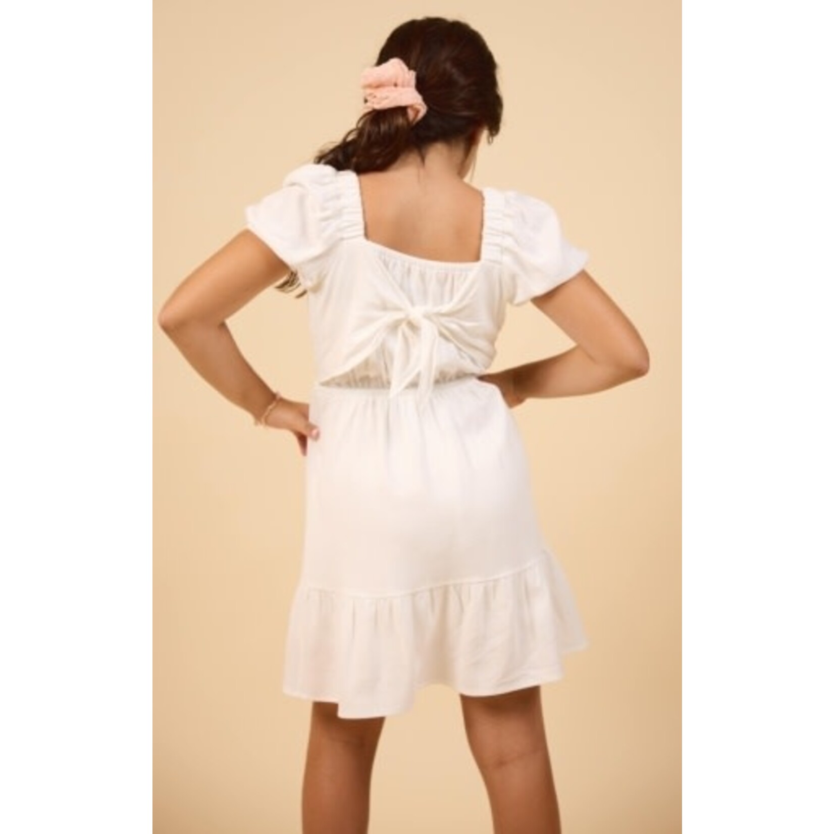 Sadie & Sage White Sugarloaf Back Tie Dress