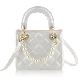 Carrying Kind Pearl Purse