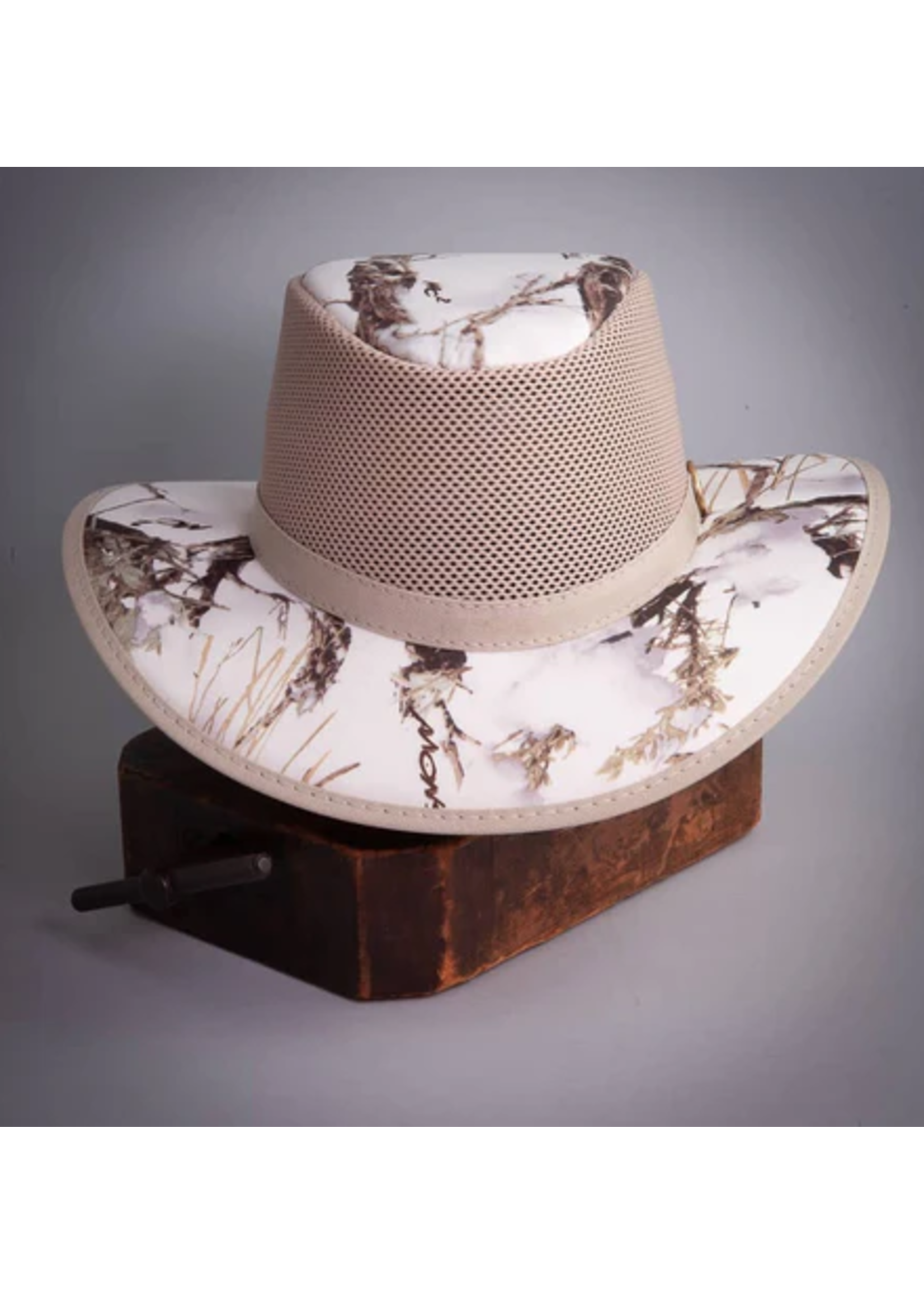 American Hat Makers Hawk  Snow