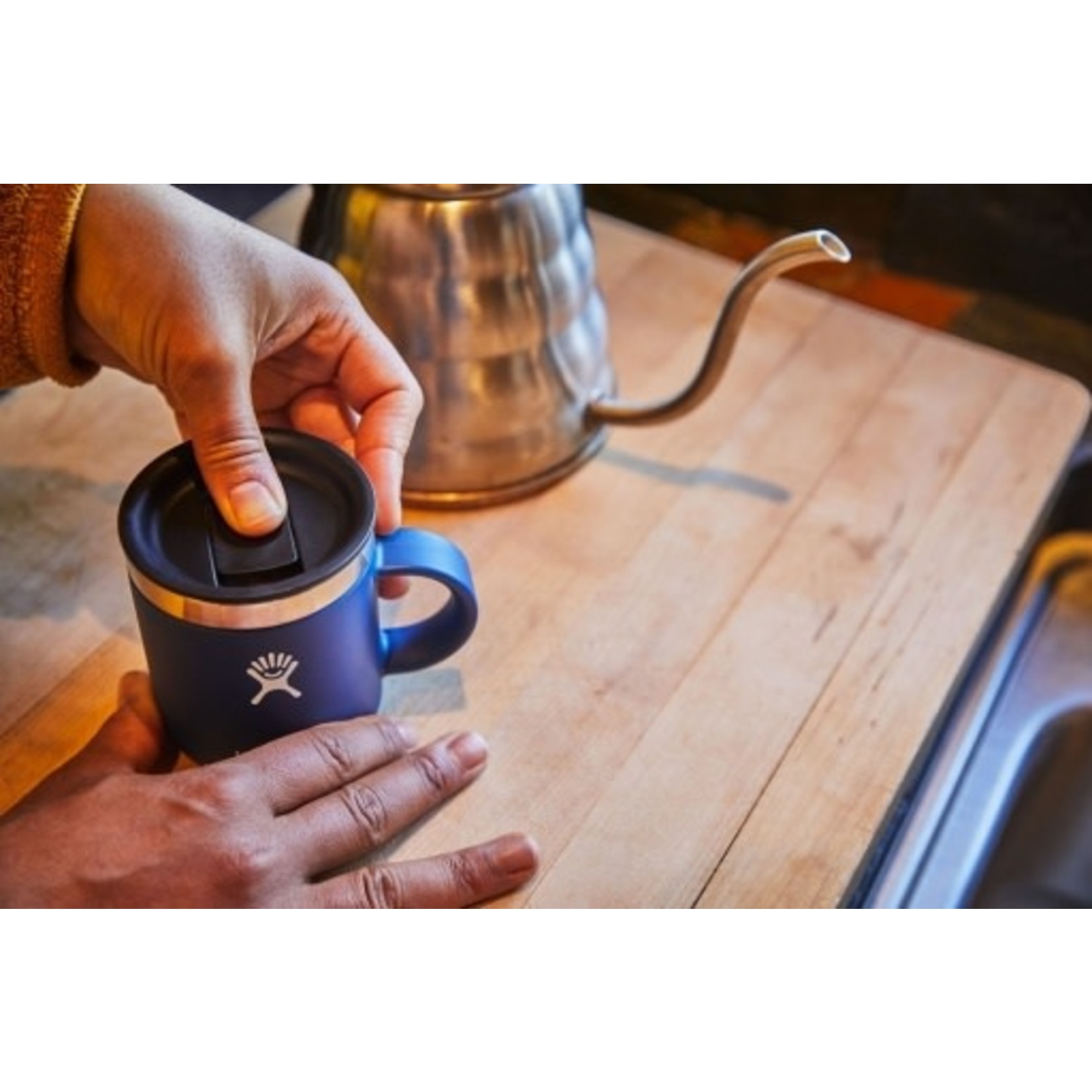 SMALL CLOSEABLE PRESS-IN LID