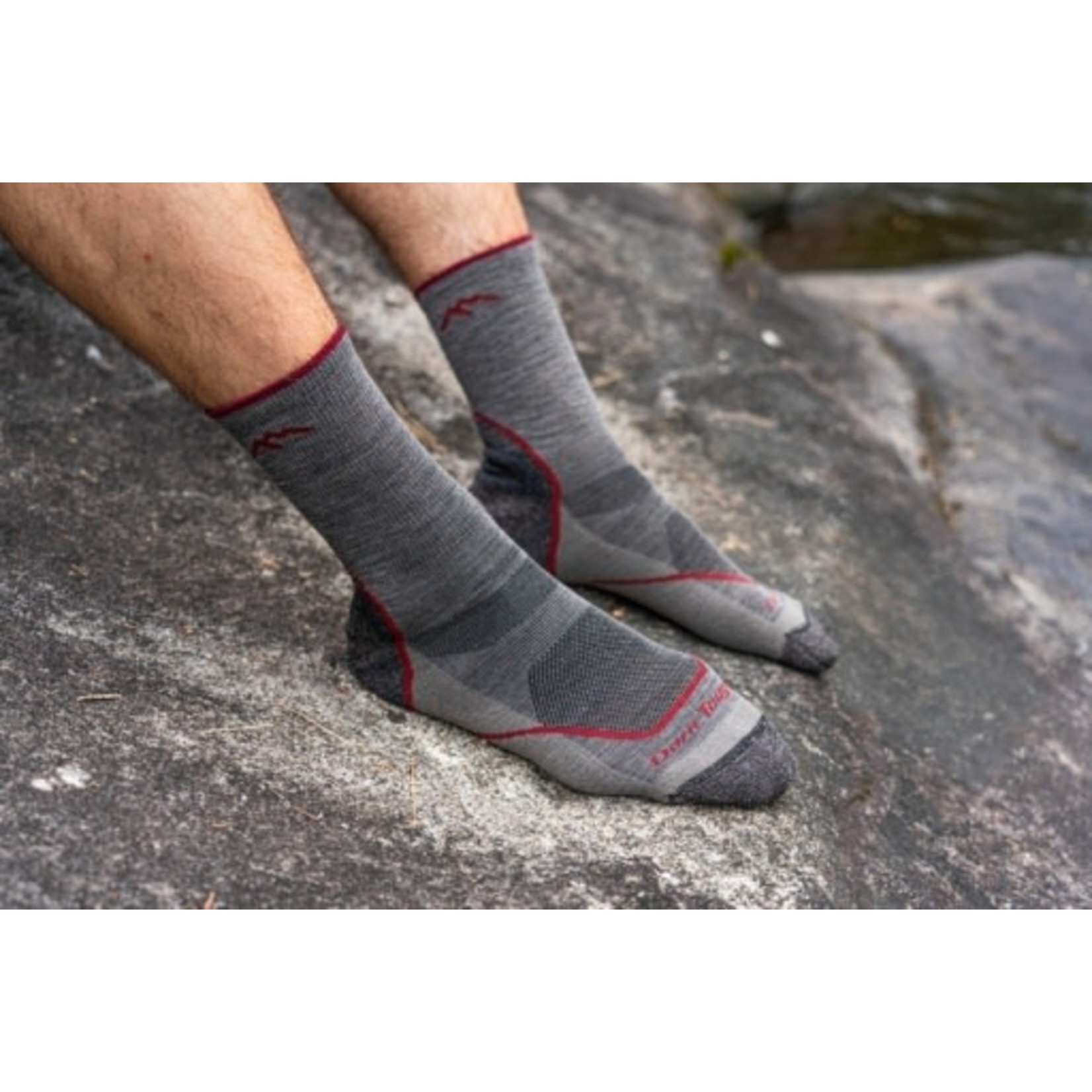 Darn Tough Vermont LIGHT HIKER MICRO CREW LIGHTWEIGHT WITH CUSHION