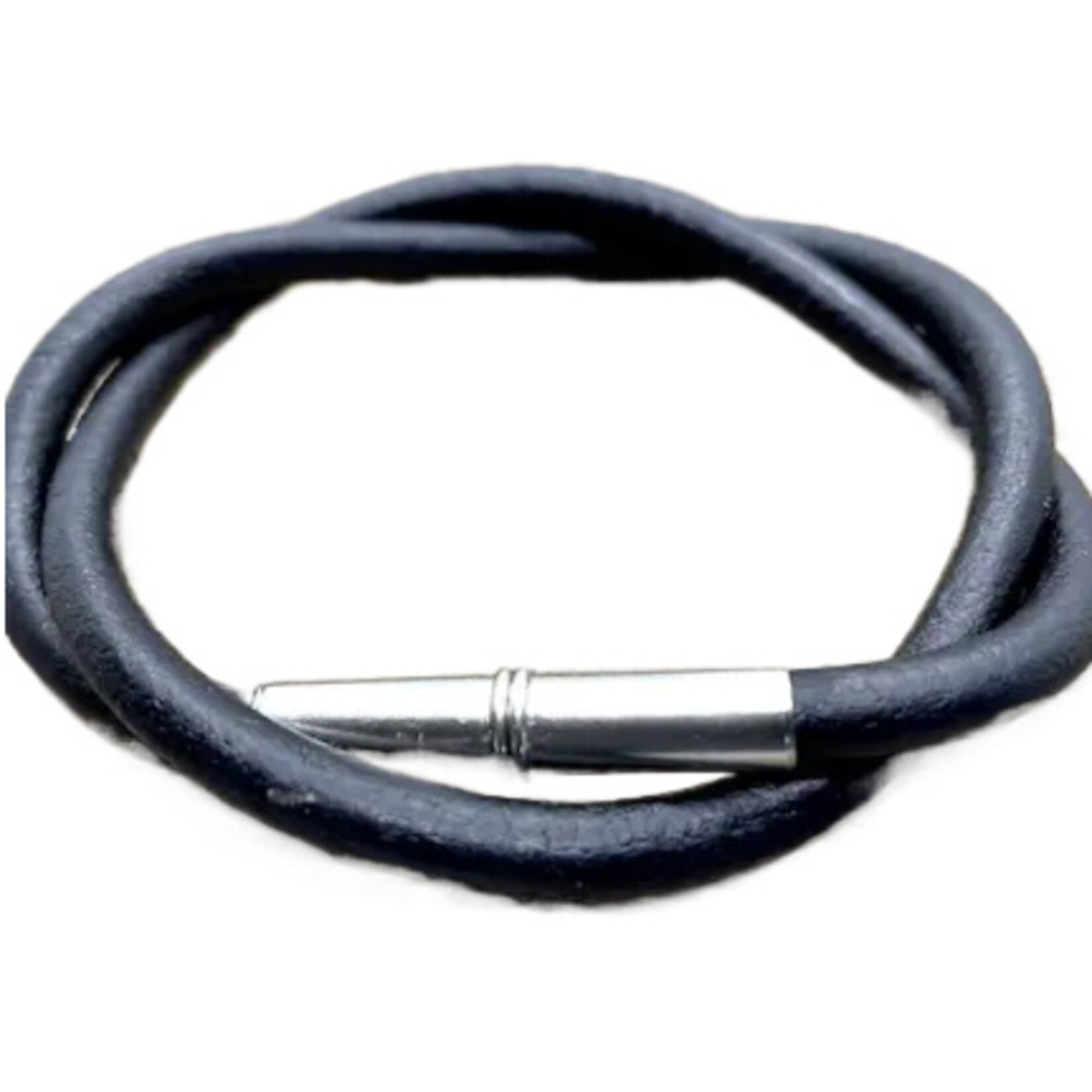 Tres Cuervos Flint Bracelet, Silver Closure