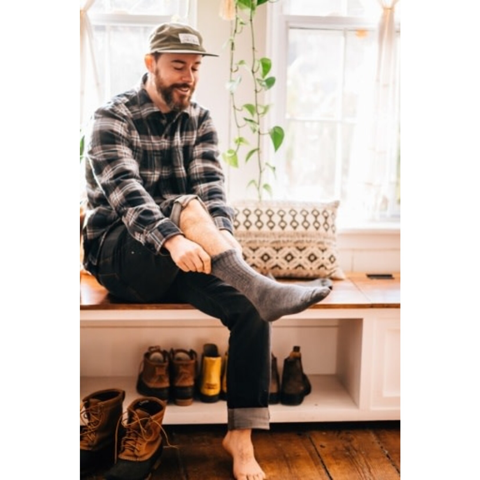 The Standard Crew Lightweight Socks