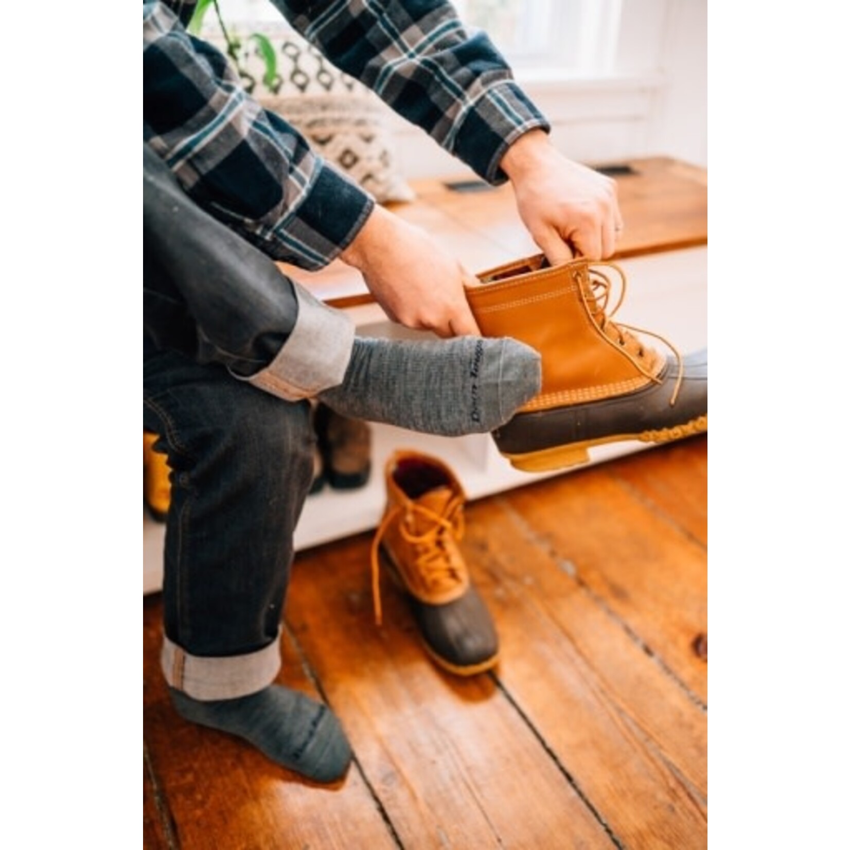 The Standard Crew Lightweight Socks