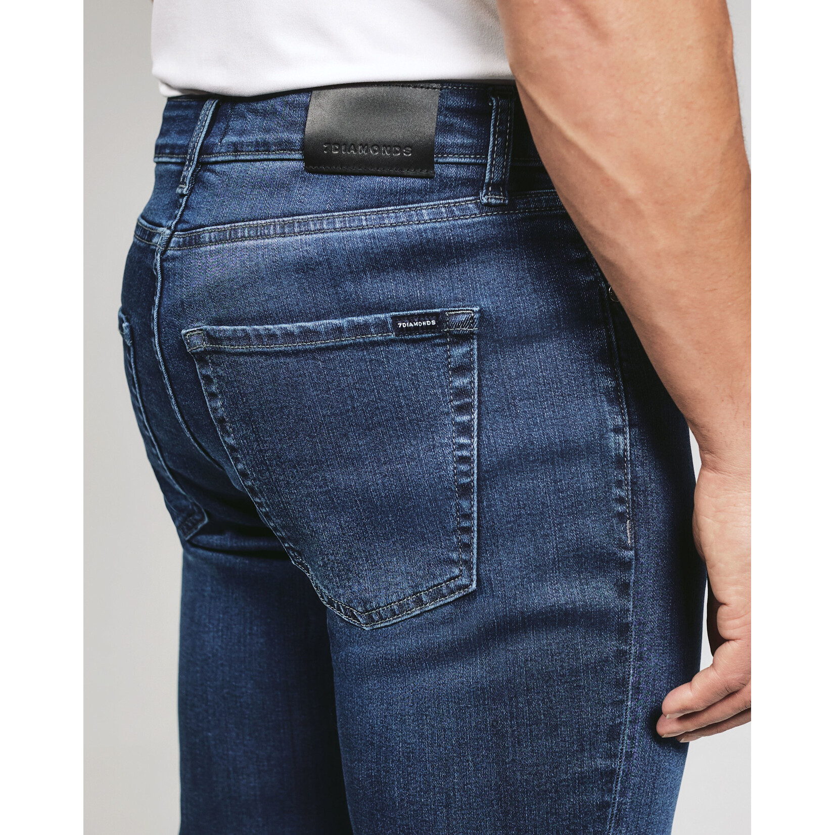 7 Diamonds UNION ATHLETIC FIT DENIM