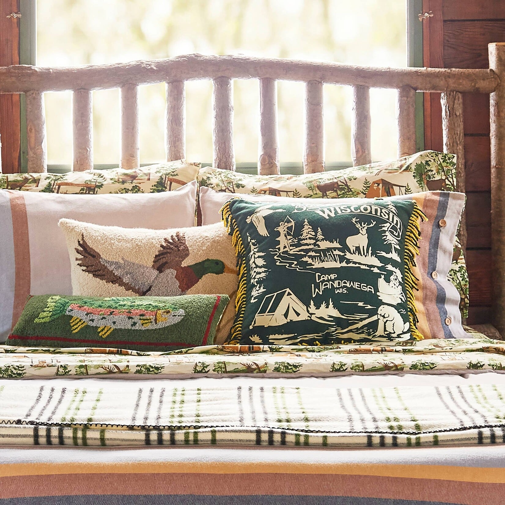 Peking Handicraft Mallard Hook Pillow