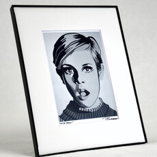 ChrisBurbach Twiggy - Surprised Portrait