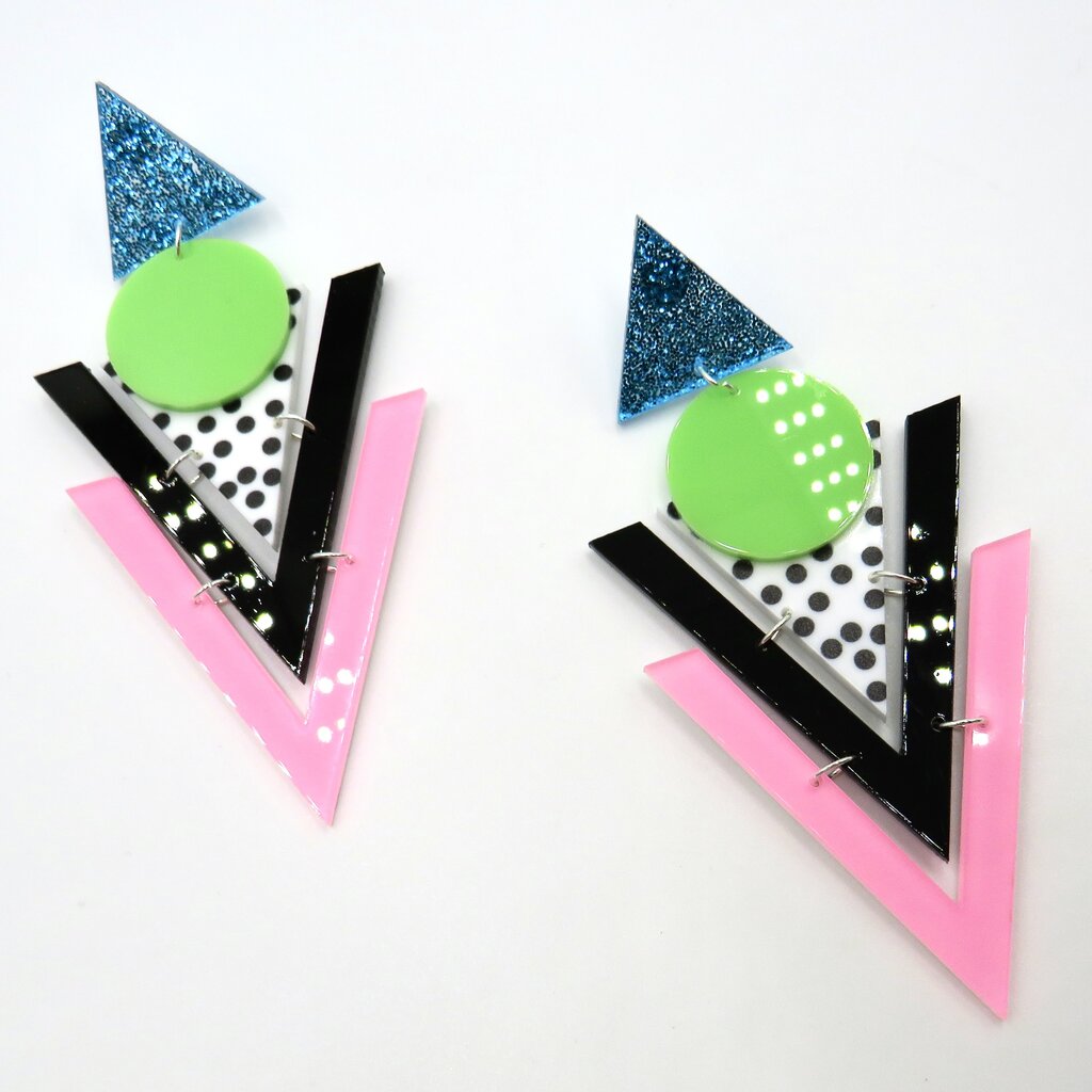 Peepa's Accessories Classic 80's Pointy Dangly Earrings
