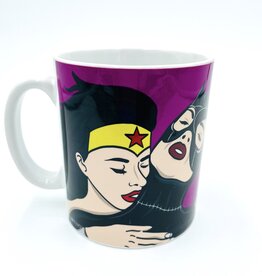 Art Wow Cat Woman & Wonder Woman Kissed a Cat Mug