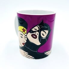 Art Wow Cat Woman & Wonder Woman Kissed a Cat Mug