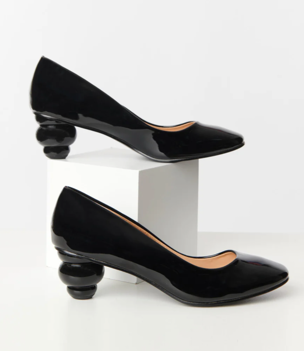Vintage black pumps clearance