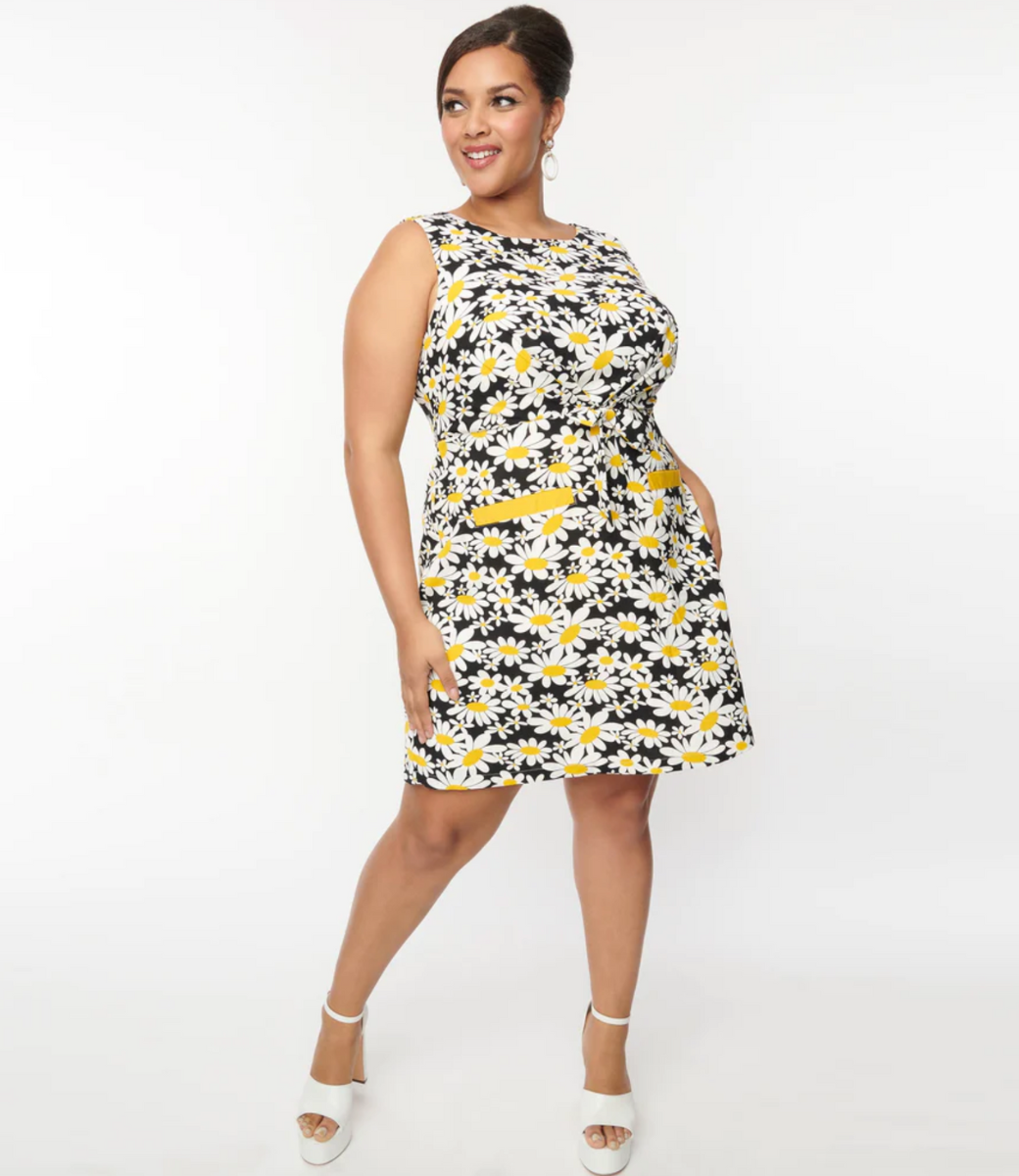 Unique Vintage Daisy Shift Dress Look - Peepa's