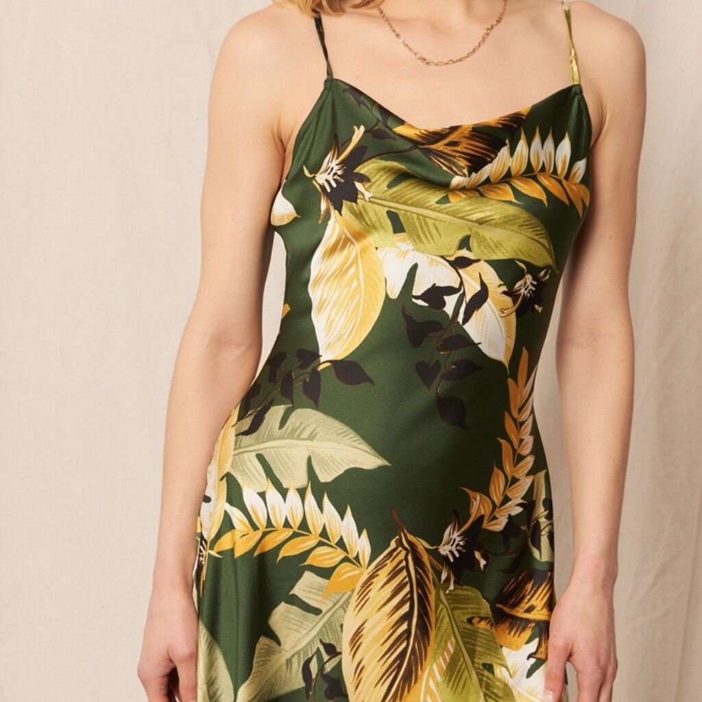 En Créme Tropical Print Spaghetti Strap Midi Dress