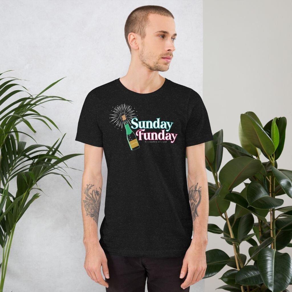 Peepa's Champagne Sunday Funday Tee