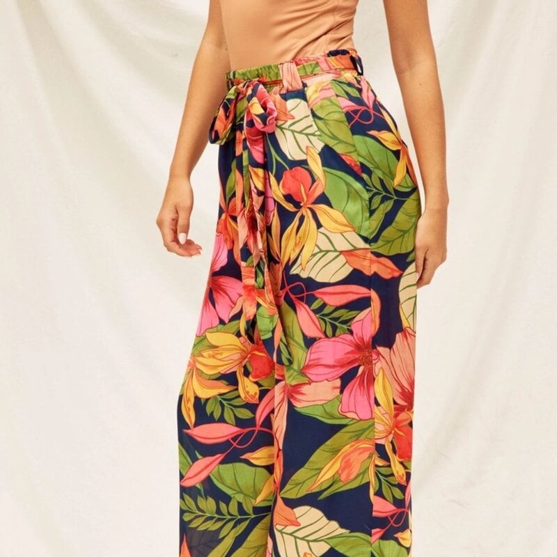 Dress Forum Picture Perfect Looped Belt Pants