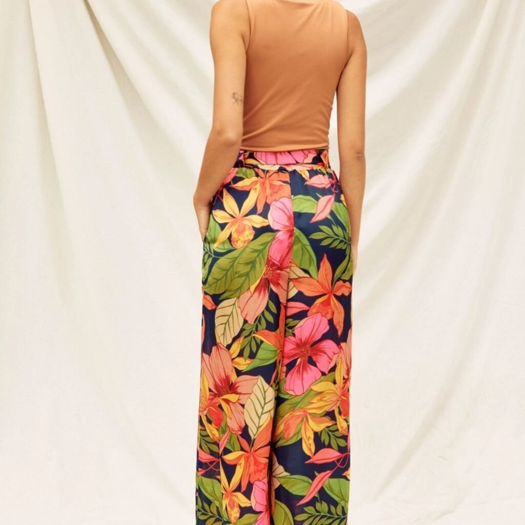 Dress Forum Picture Perfect Looped Belt Pants