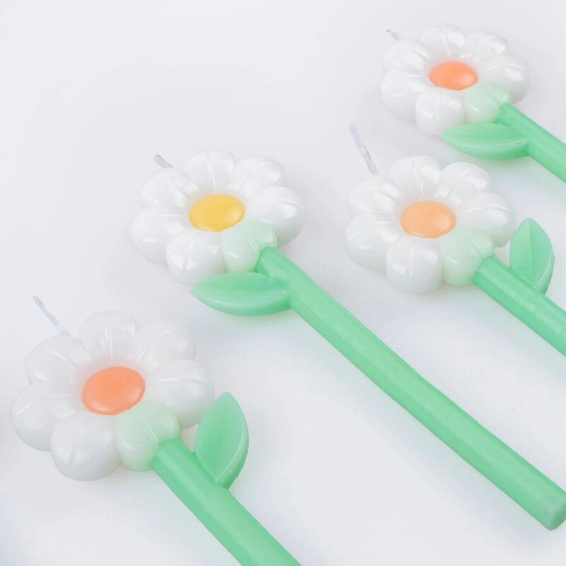 MeriMeri Daisy Candles