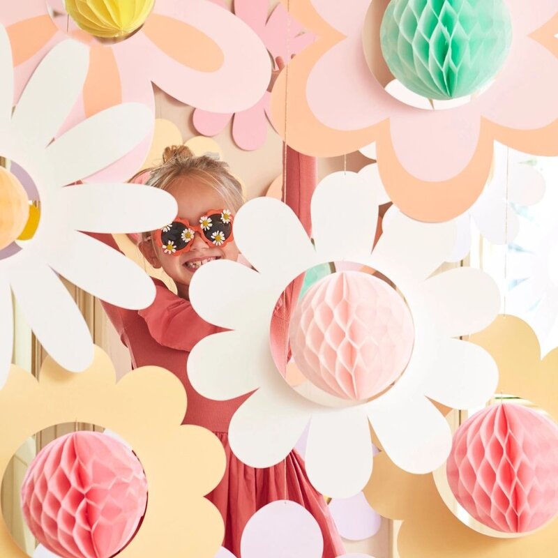 MeriMeri Groovy Flower Hanging Decorations