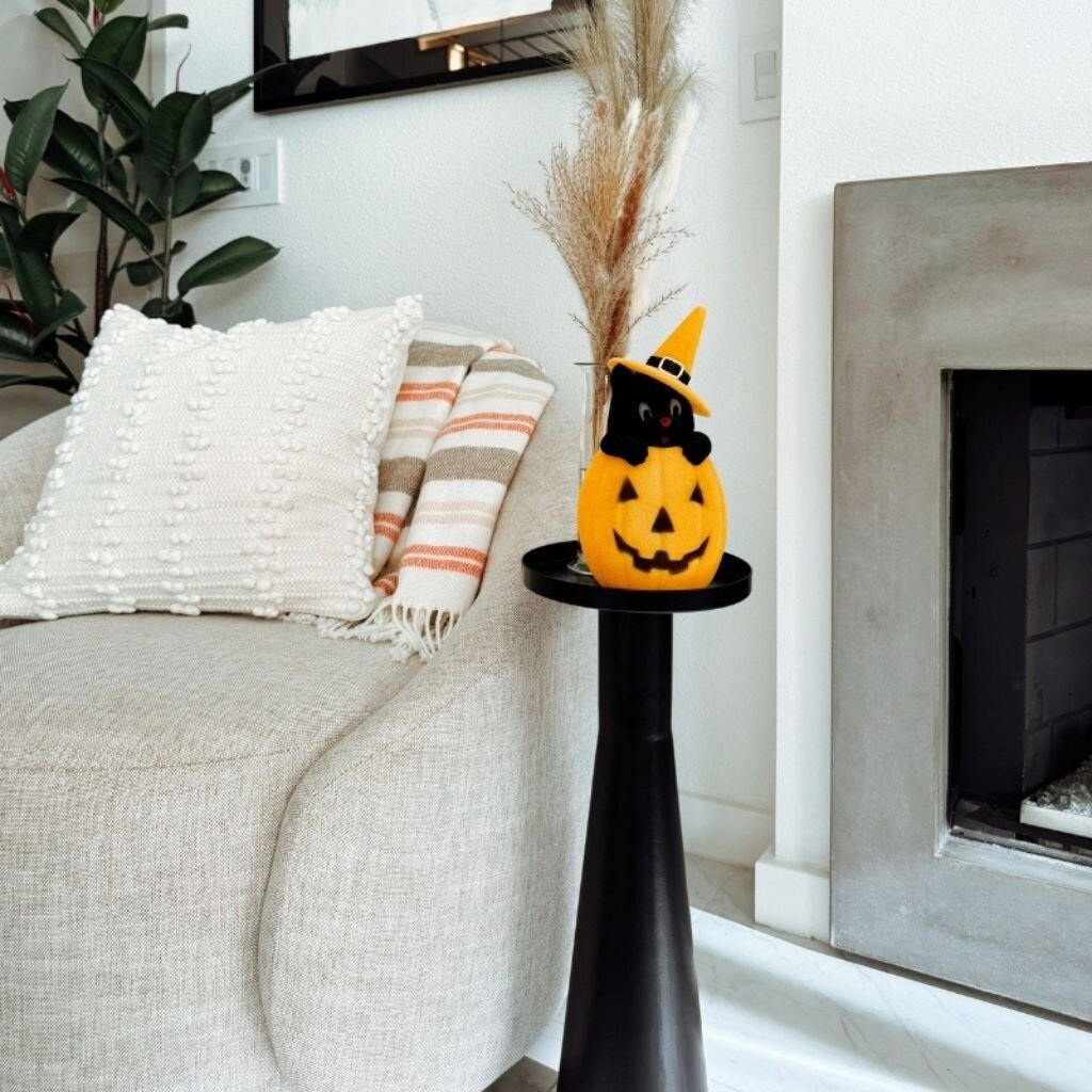 180 Degrees HLWN25 10in Flocked Cat in Pumpkin