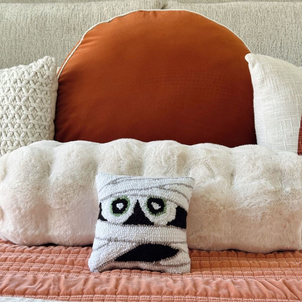 C+F Home HLWN25 Halloween Mummy Face Throw Pillow