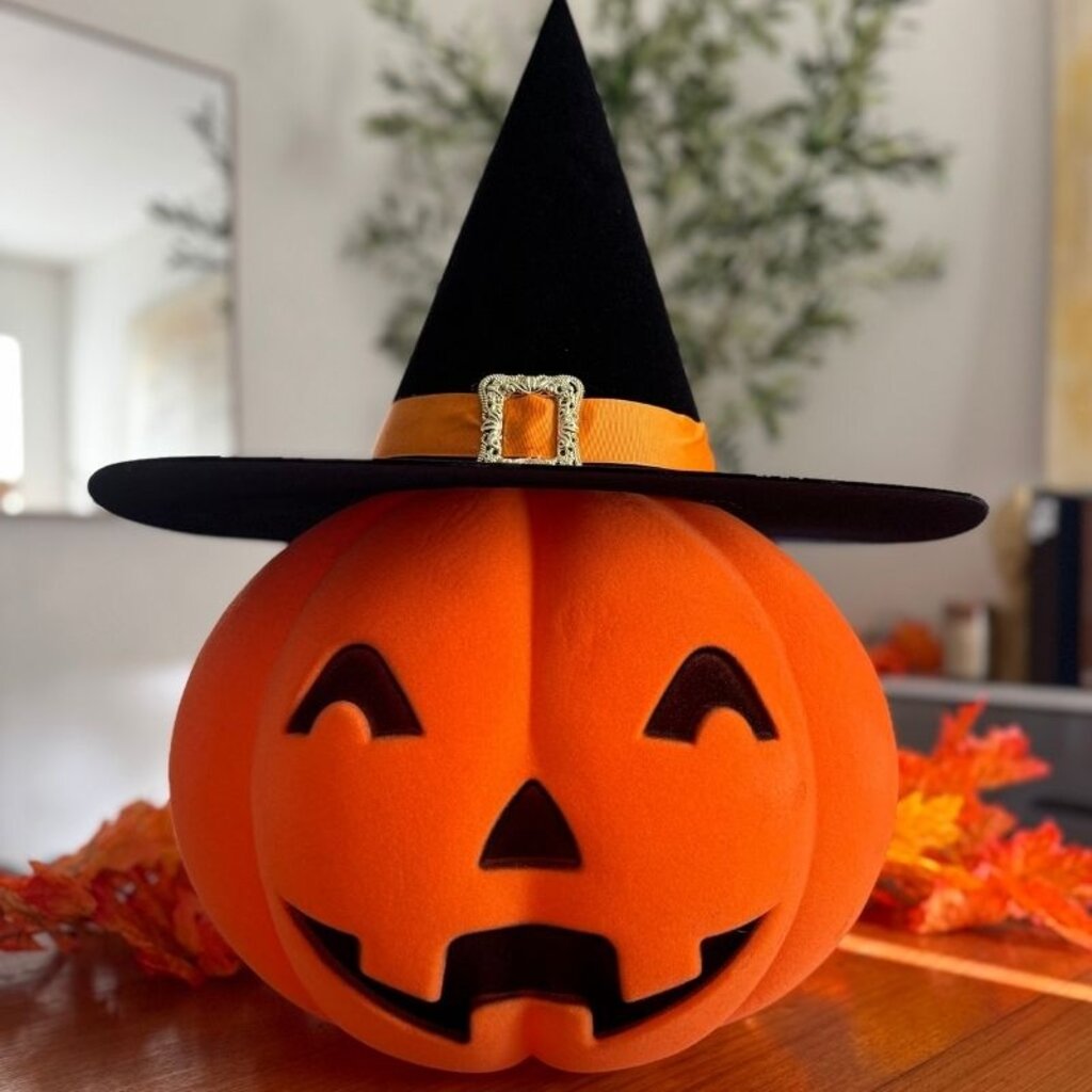 180 Degrees HLWN25 Hanging Pumpkin with Witch Hat