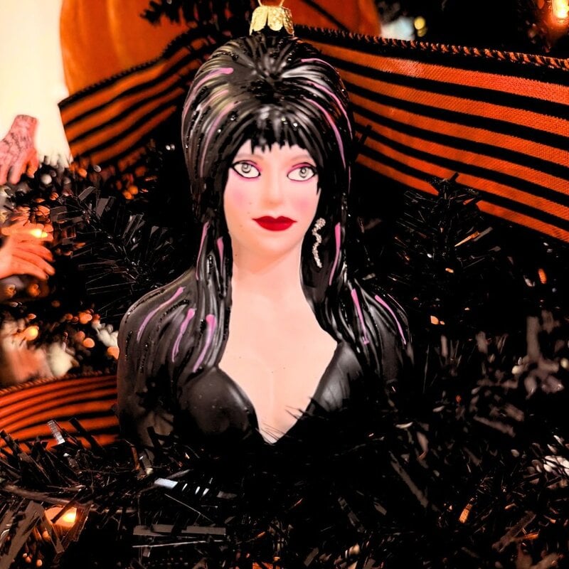 Cody Foster HLWN Elvira Ornament