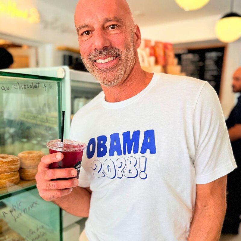 Peepa's Obama 2028 Unisex Graphic Tee