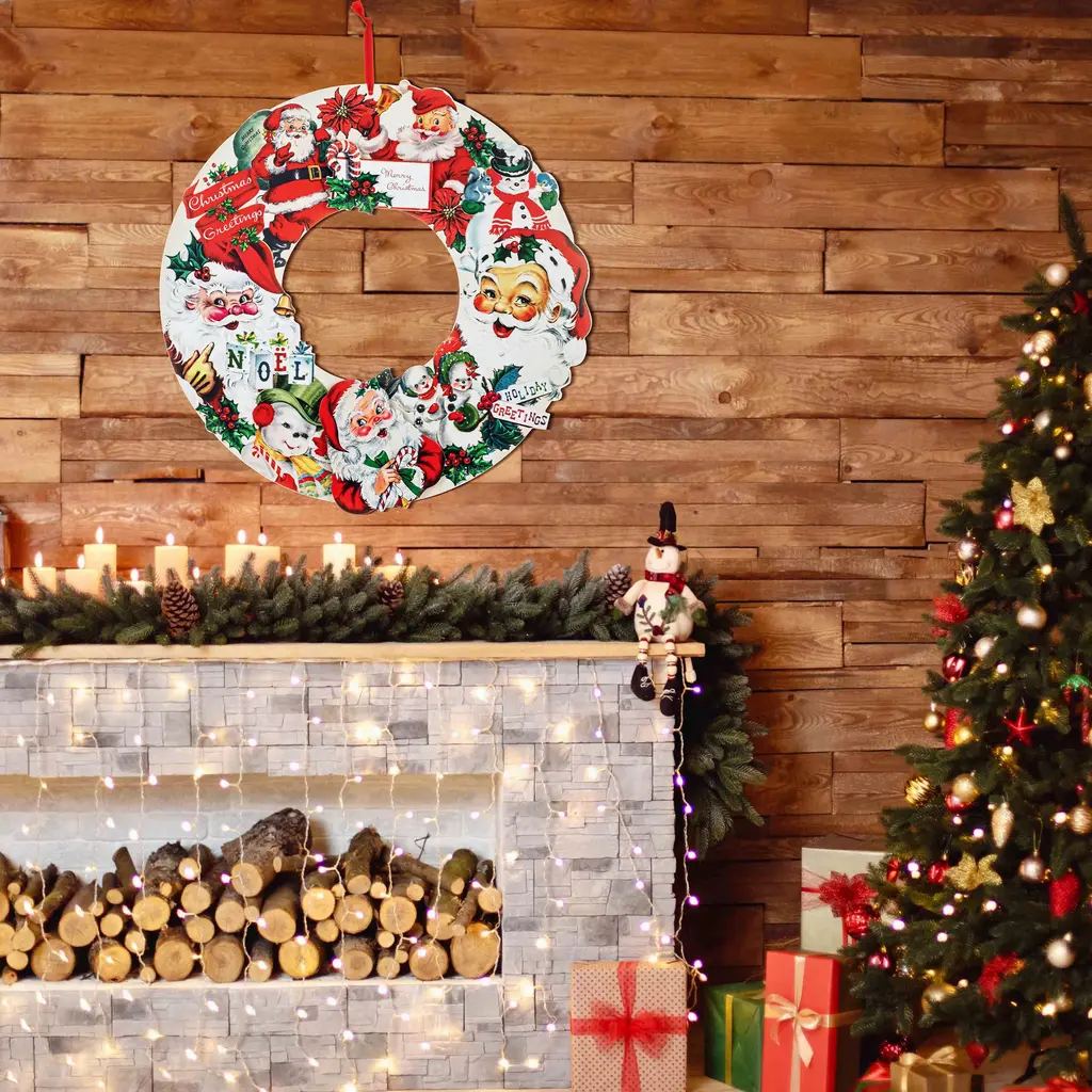 Mr. Christmas Vintage 18" Wreath - Santas
