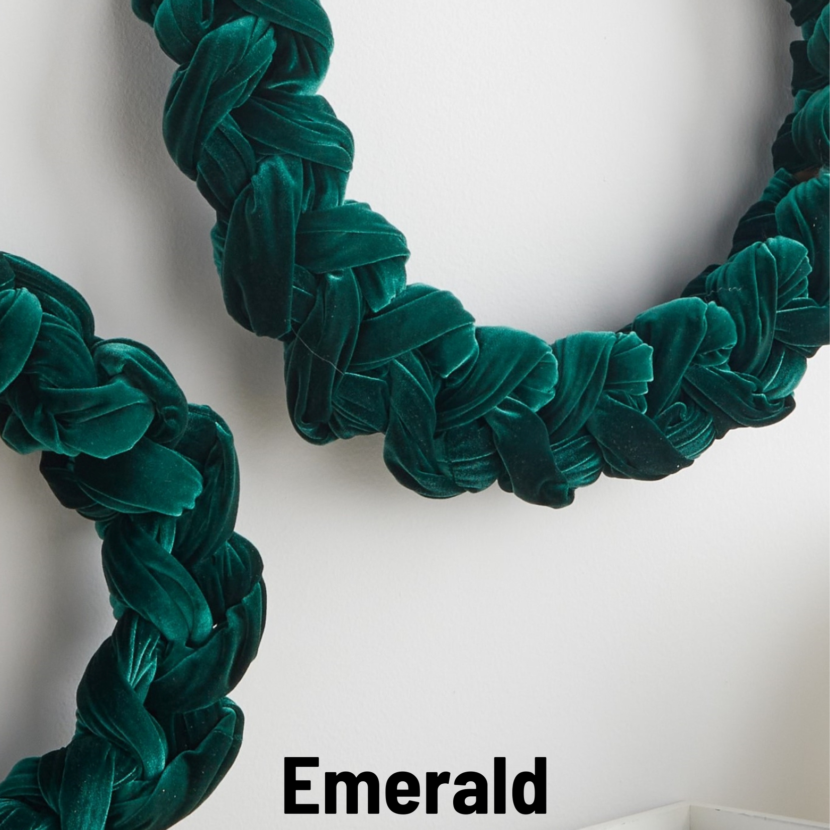 Emerald  20" Wreath