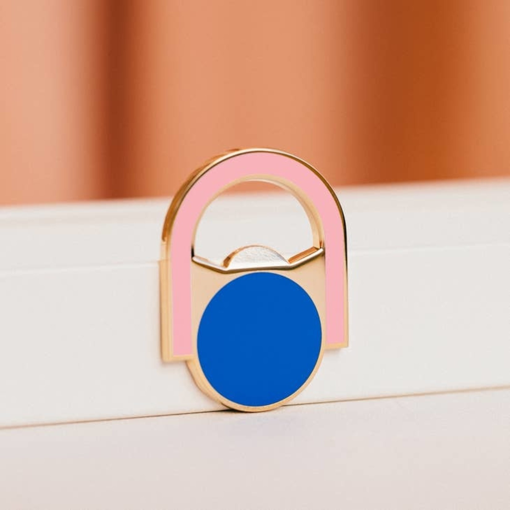 Circle Arch Bottle Opener Magnet Pink/Blue