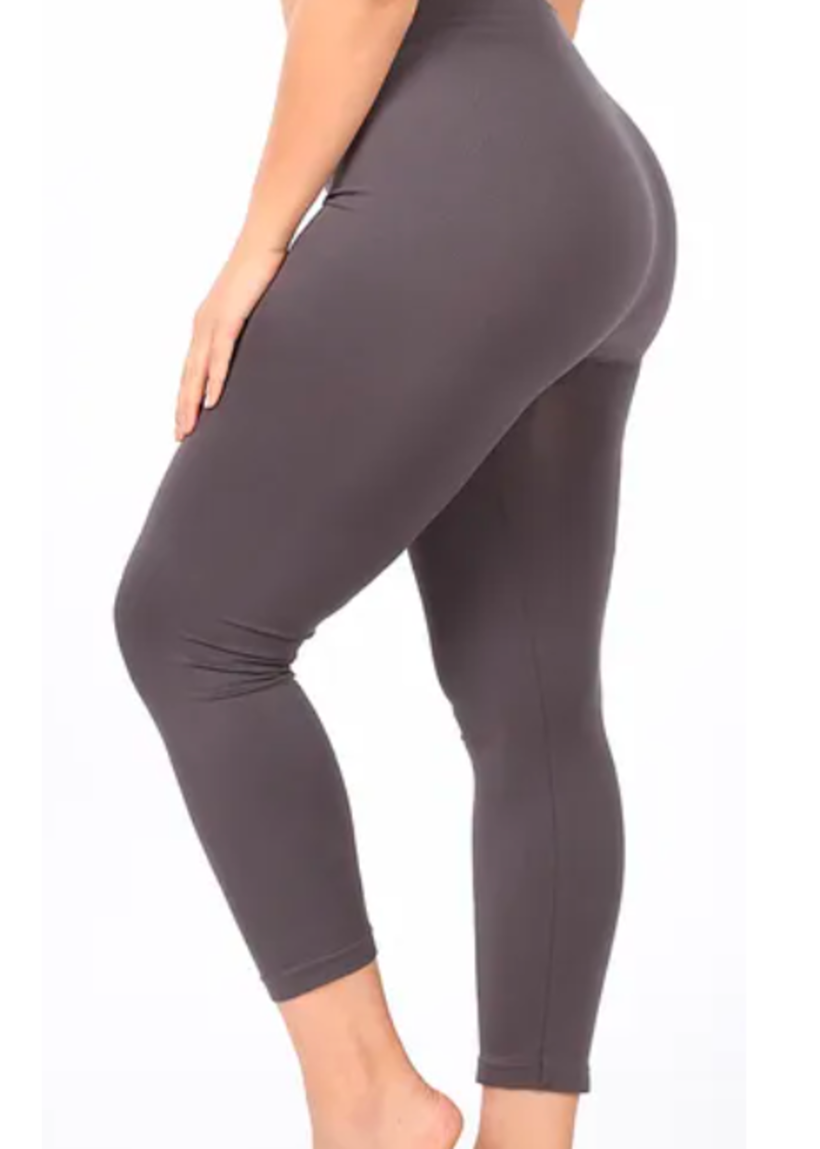 ASH GREY SEAMLESS CLASSIC CAPRI LEGGINGS