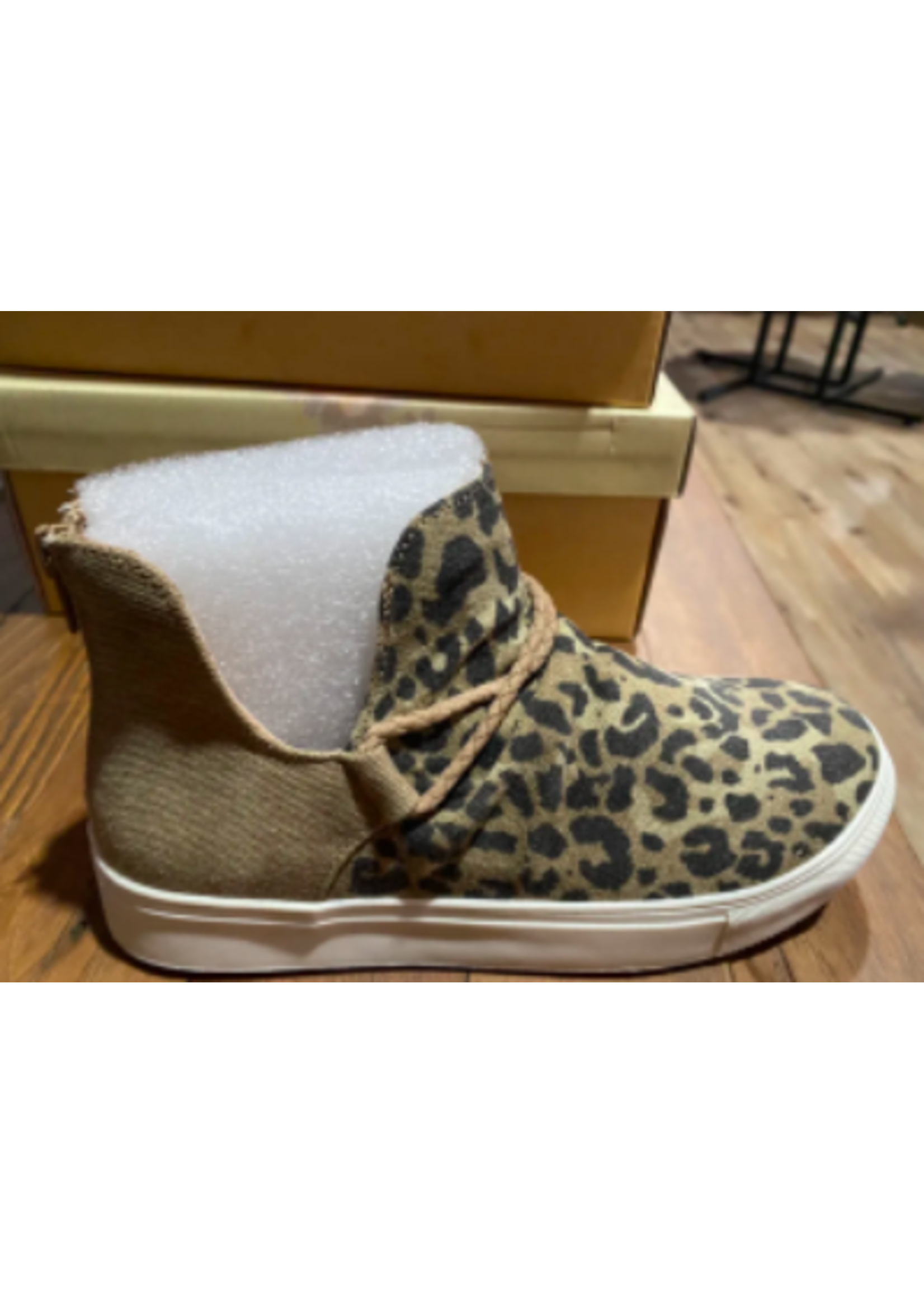 VERY G TAN LEOPARD HIGH TOP SHOE (SHIPPED WITHOUT BOX)