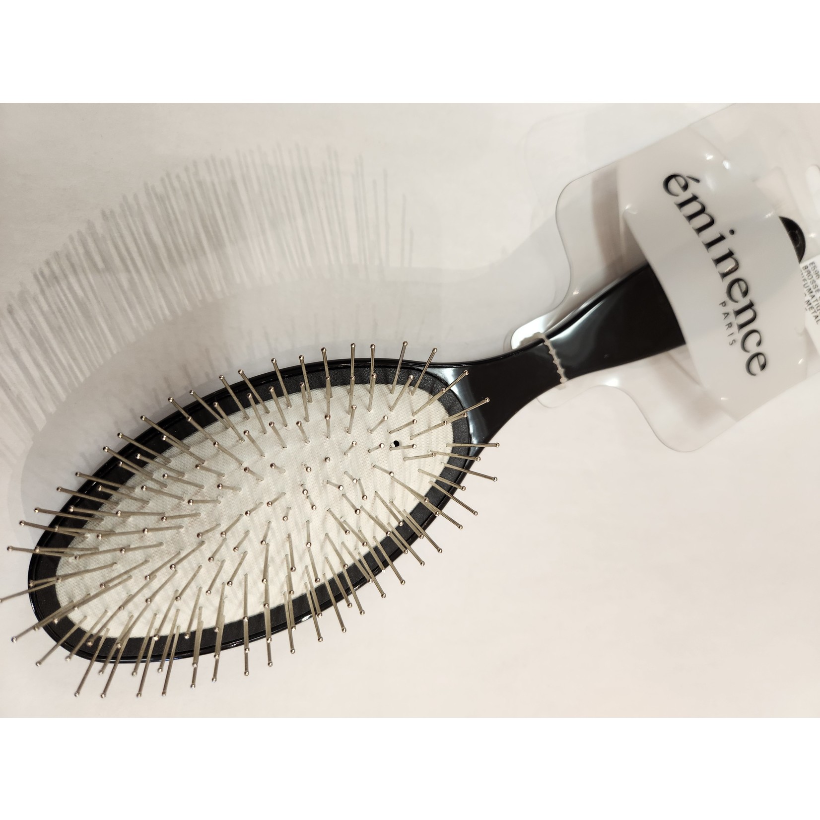 EMINENCE E596 - BROSSE A CHEVEUX OVALE AVEC PICOTS A METAL EMINENCE