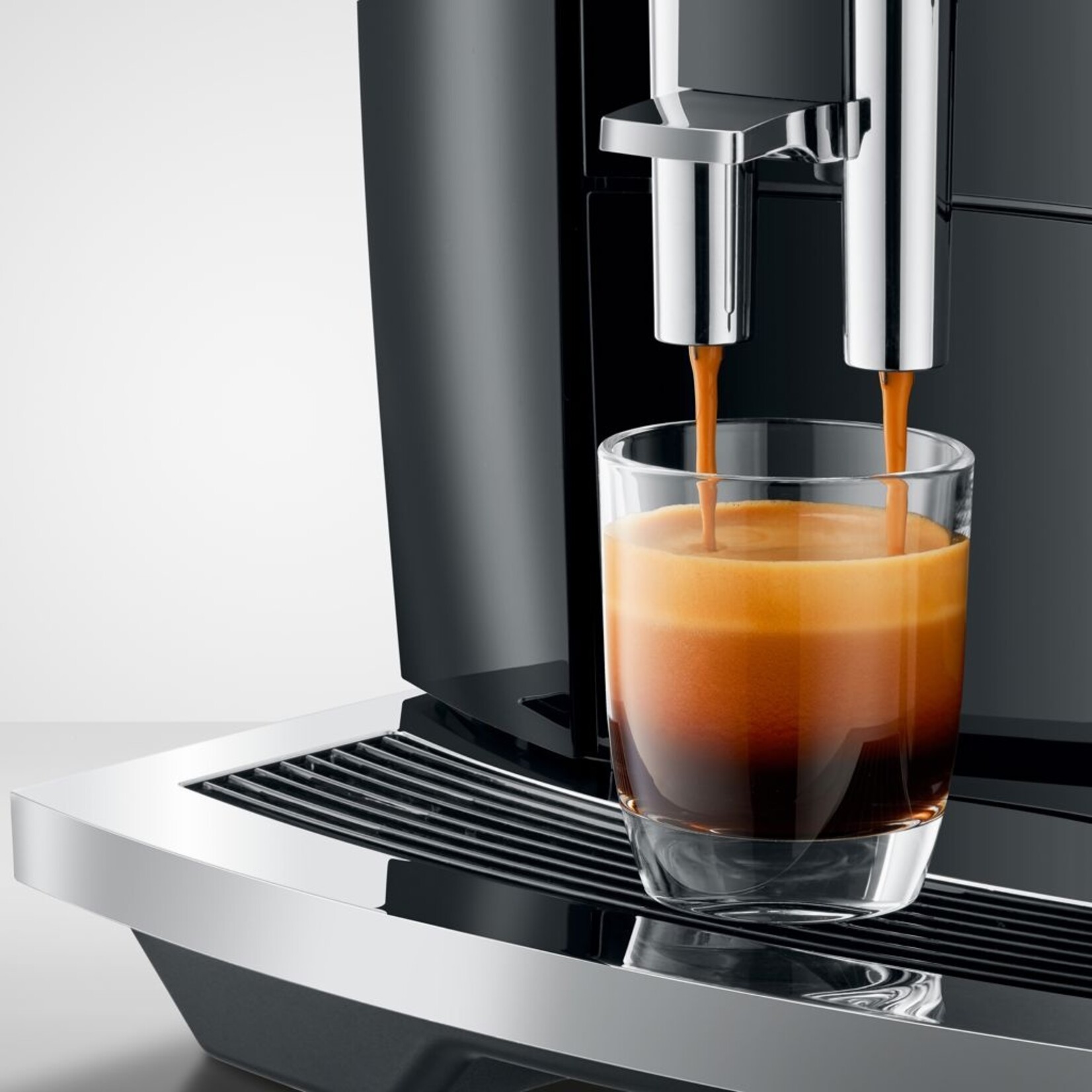 JURA JU15466 - MACHINE A ESPRESSO AUTOMATIQUE E4 NOIRE PIANO JURA
