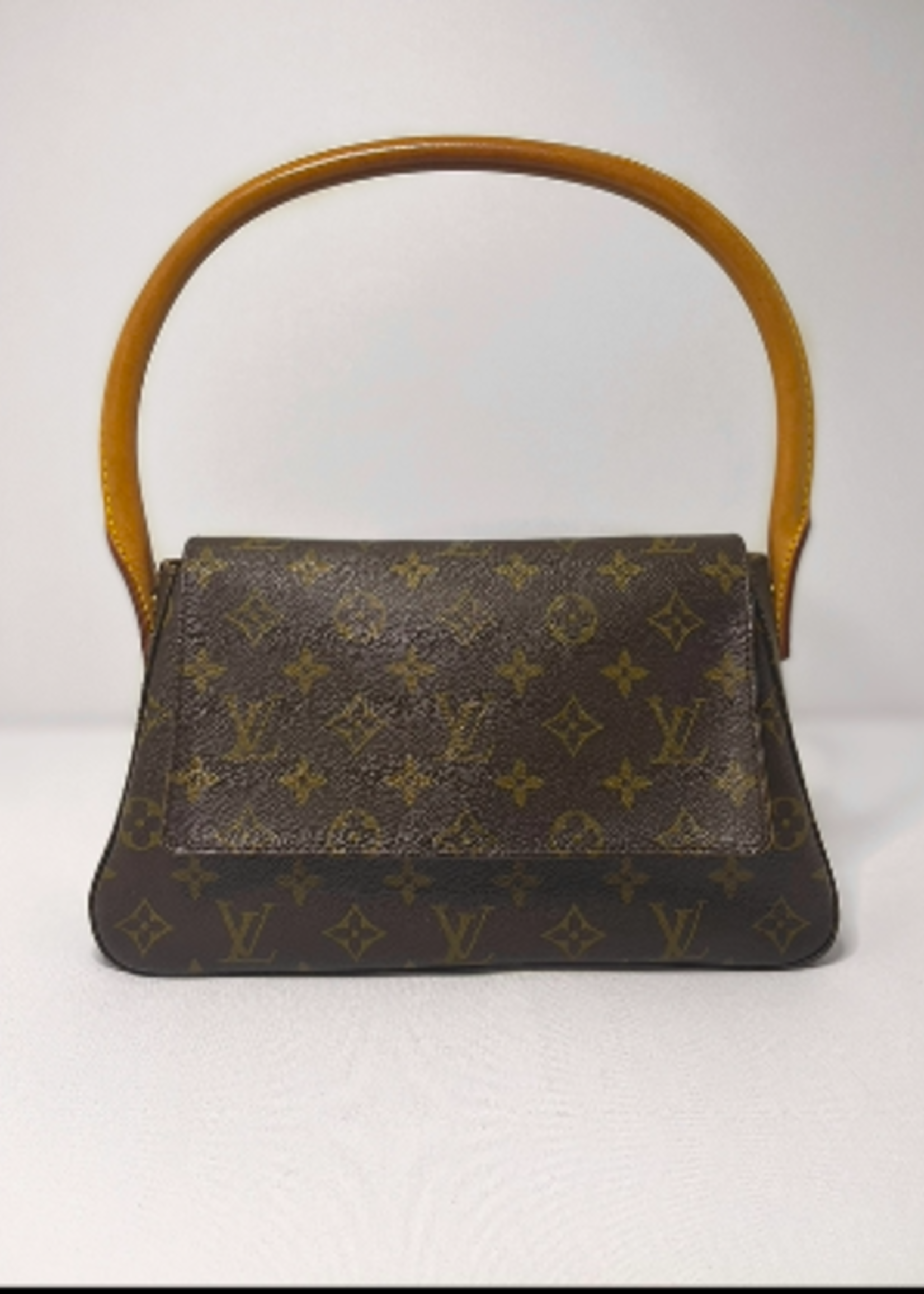 Louis Vuitton Mini Loop - Bijoux Bag Spa & Consignment