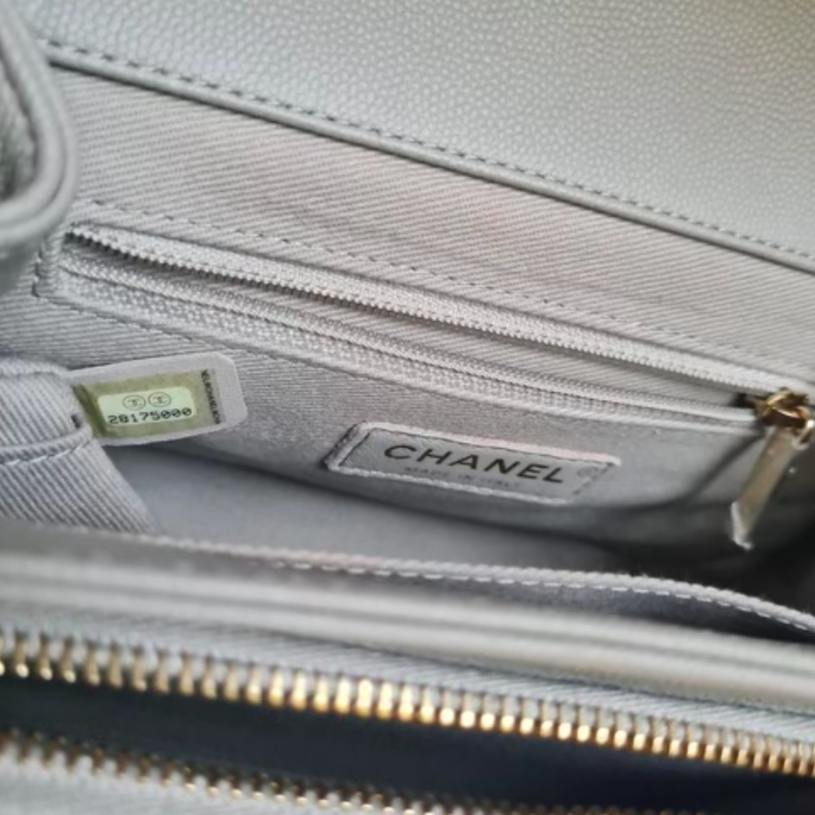 Chanel Chanel Business Affinity Small