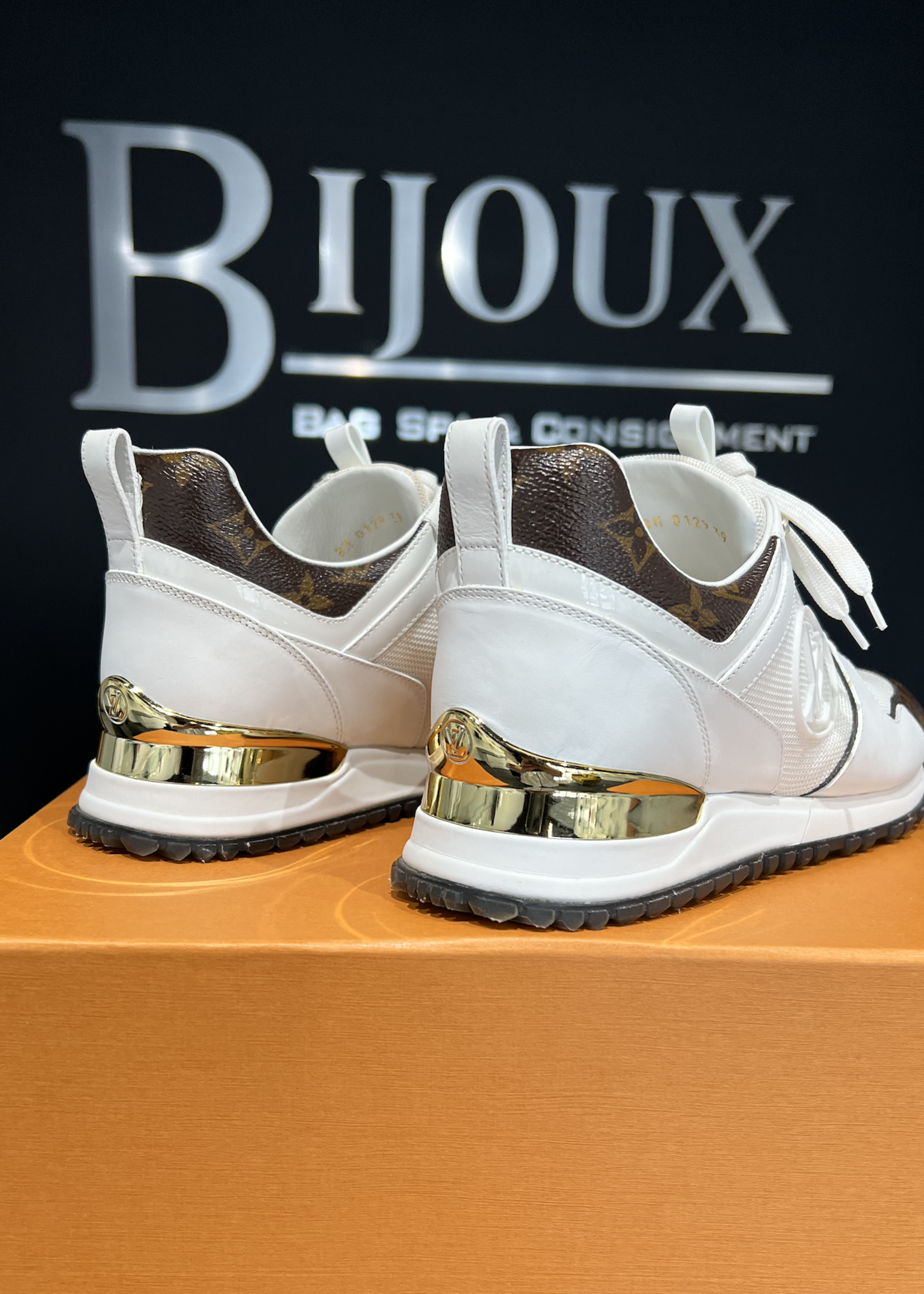 Louis Vuitton Run Away Sneakers- EU 39/ US 8 - Bijoux Bag Spa & Consignment