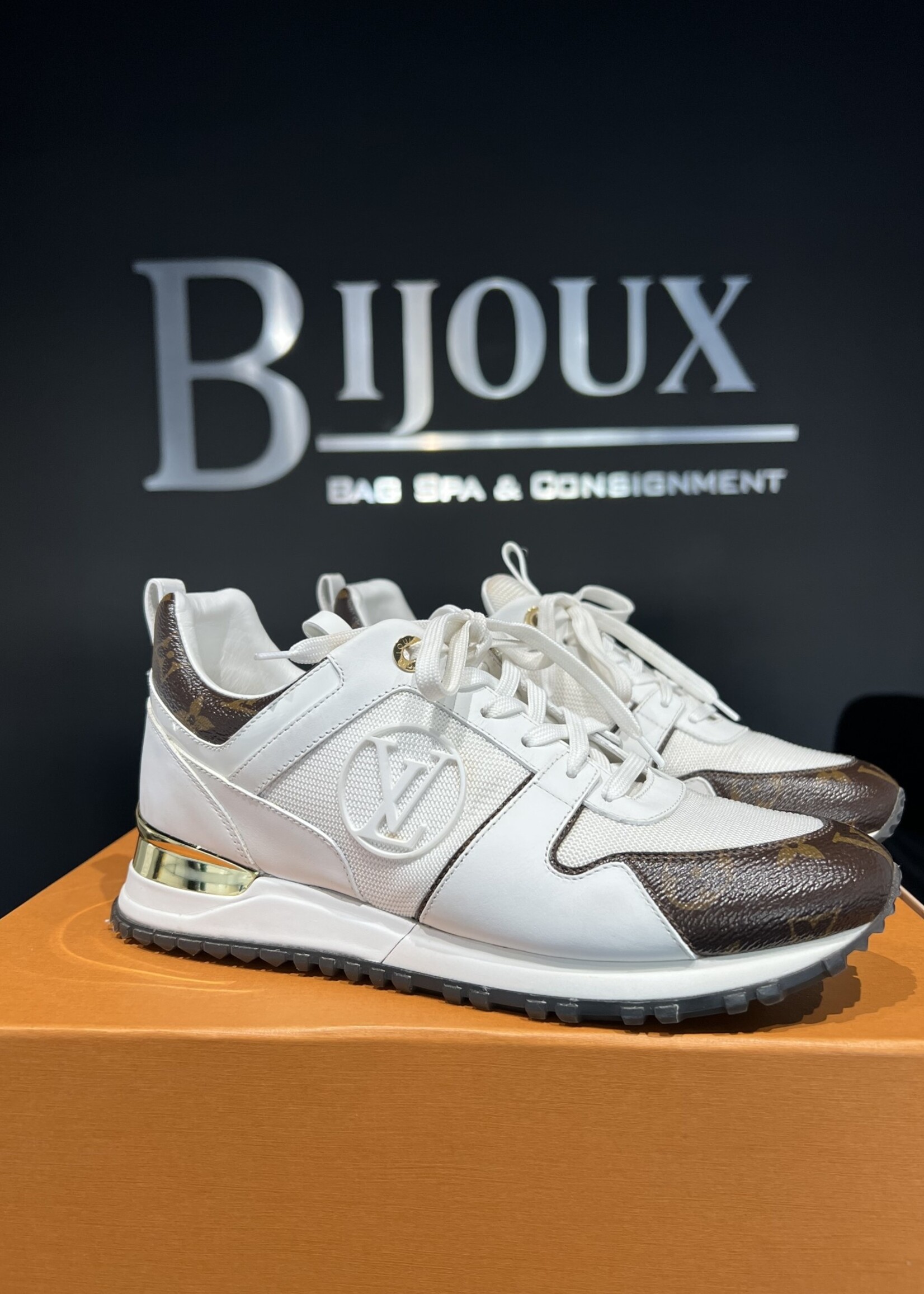 Louis Vuitton Run Away Sneakers- EU 39/ US 8 - Bijoux Bag Spa & Consignment