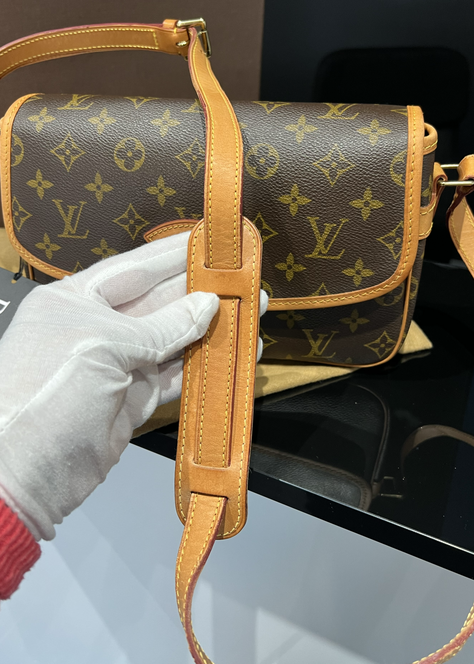 Louis Vuitton SOLD - Louis Vuitton Sologne