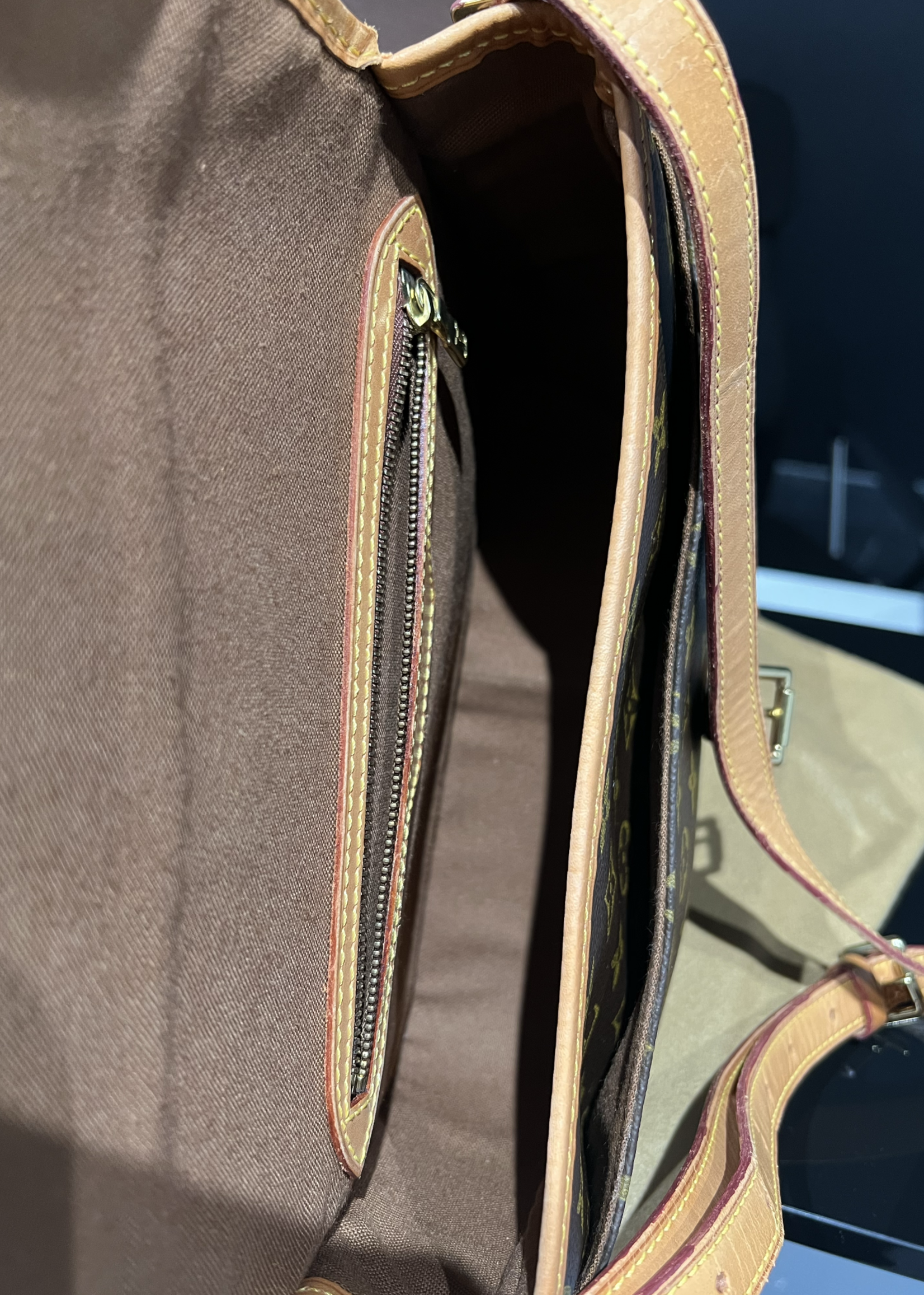 Louis Vuitton SOLD - Louis Vuitton Sologne